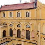 Deutsches Theater Stadtzentrum 4* München