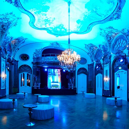 Deutsches Theater Stadtzentrum Hotel 4*