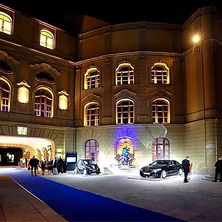 Hotel Deutsches Theater Stadtzentrum 4*