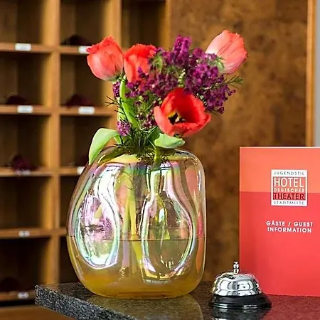 Hotel Deutsches Theater Stadtzentrum 4*